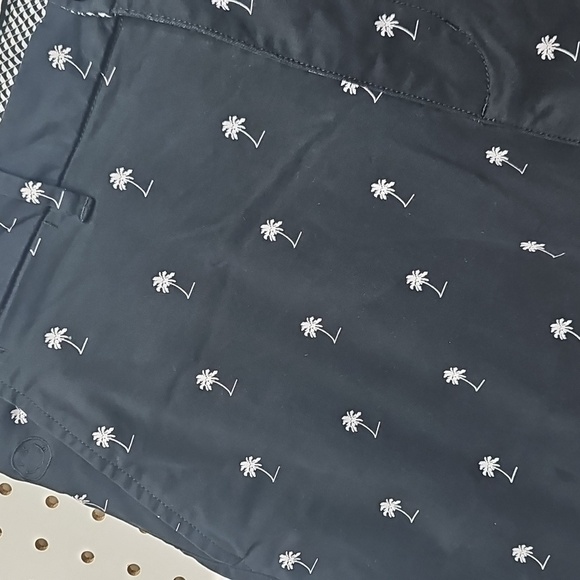 Denim & Flower Mens Shorts Sz 36 - Picture 2 of 11